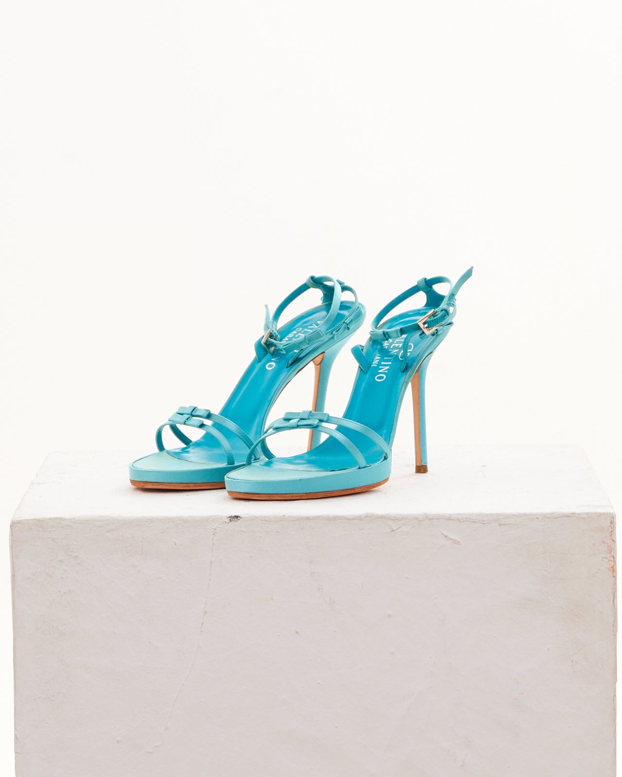 Valentino S/S 2004 Turquoise satin with bows platform saldals